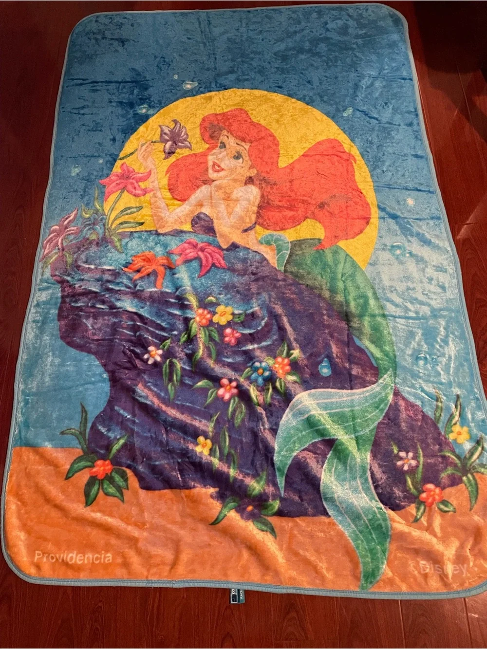 Twin size vintage little mermaid blanket